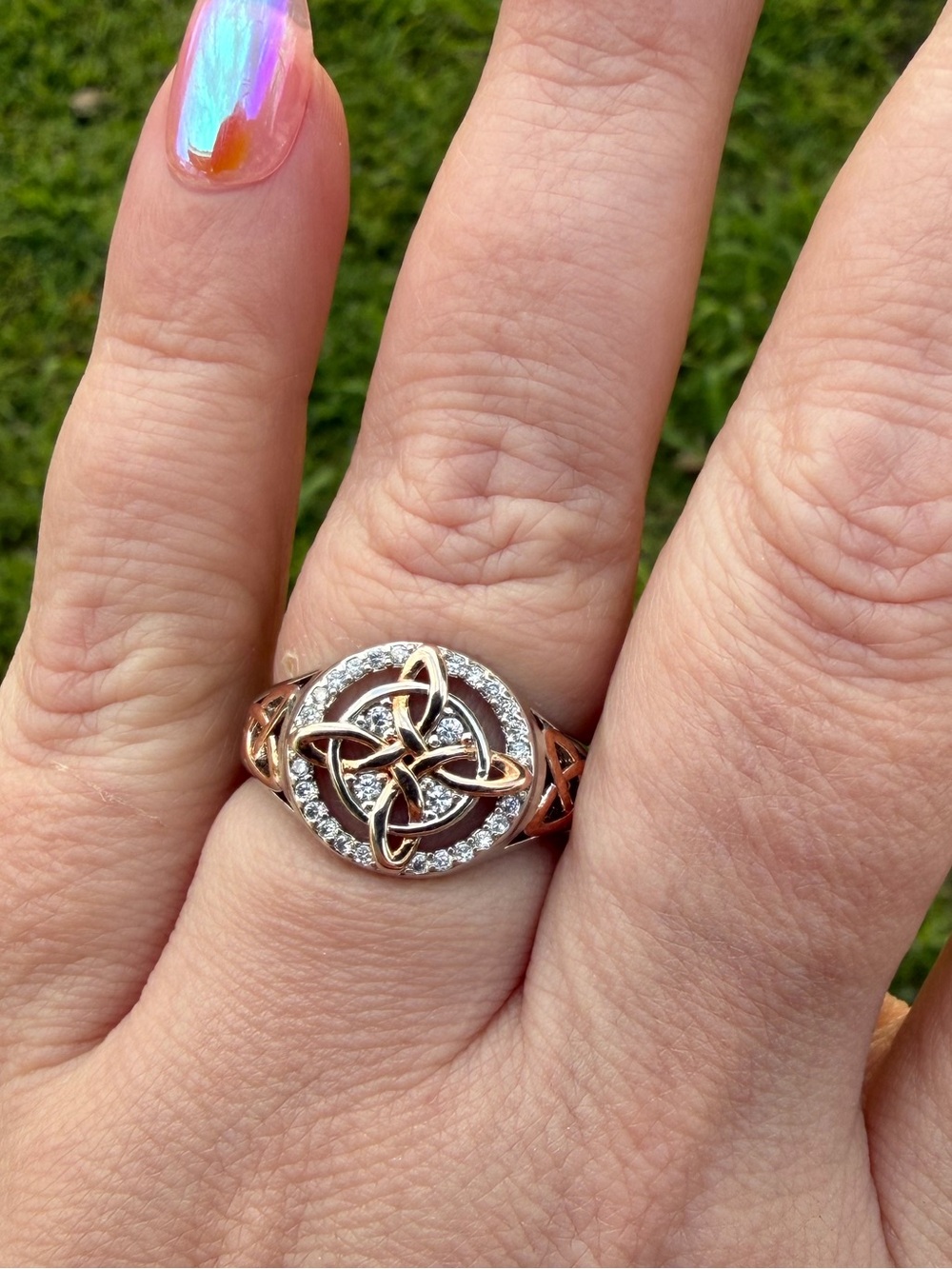 Celtic Knot Rose Gold and Silver Ring with Pavé Accents - Picture 3 of 5